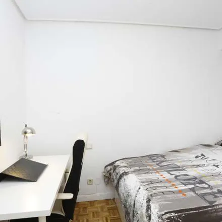 Image 9 - Madrid, Residencial Toscana, Calle Cruz del Sur, 28007 Madrid - Apartment for rent