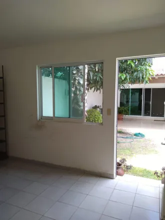 Buy this studio house on Pista Cumbres in 76100 Juriquilla, QUE