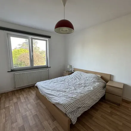 Rent this 4 bed apartment on Kerkstraat 36 in 3010 Leuven, Belgium