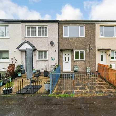 Buy this 2 bed townhouse on Hillpark Drive in Glasgow, G43 2PS
