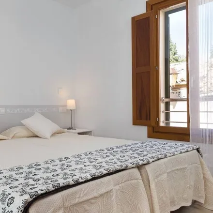 Rent this 4 bed house on camí vell de Búger in 07430 Llubí, Spain