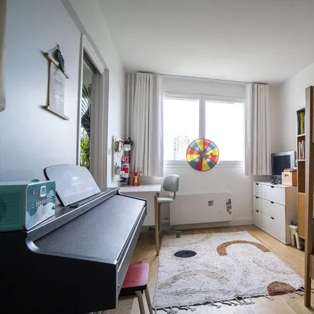 Rent this 3 bed apartment on 75019 Paris