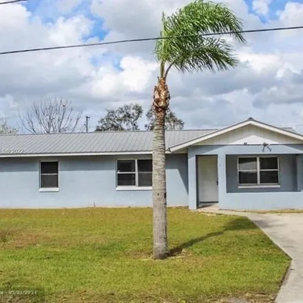 Buy this 3 bed house on 49 East Metcalfe Street in Avon Park, FL 33825