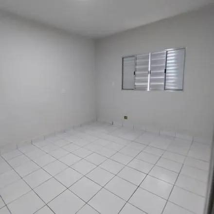 Rent this 2 bed house on Rua Indianópolis in Vila Palmares, Santo André - SP