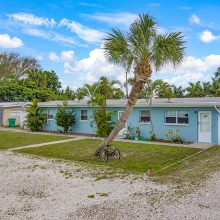 Image 3 - 361 Lee Avenue, Satellite Beach, FL 32937, USA - House for sale