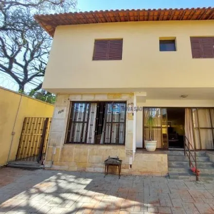 Rent this 6 bed house on Banco do Brasil in Alameda dos Quinimuras, Vila da Saúde