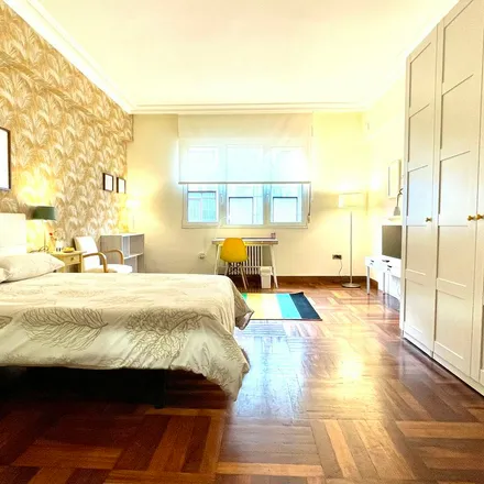 Rent this 1 bed apartment on Anatōmica Clínica Dental in Calle Rodríguez Arias / Rodriguez Arias kalea, 60