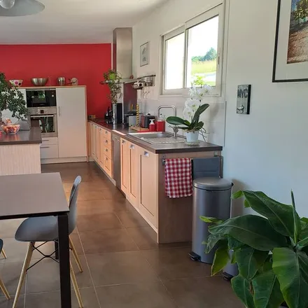 Rent this 4 bed house on 81600 Gaillac