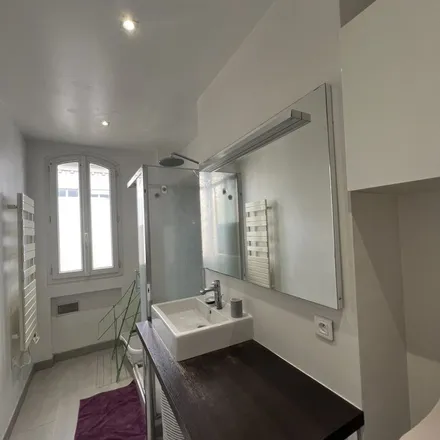 Rent this 3 bed apartment on 137 Rue de Paris in 94220 Charenton-le-Pont, France