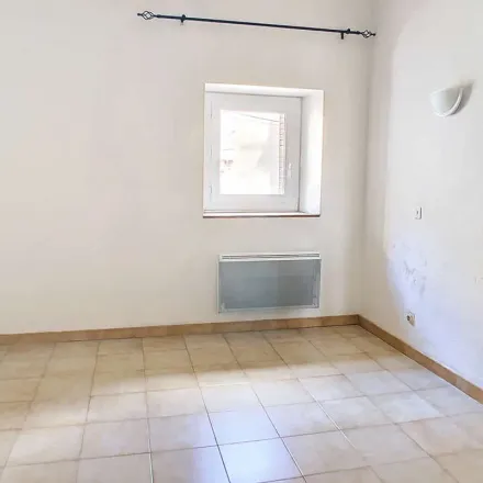 Rent this 3 bed apartment on 19 Place de l'Horloge in 84000 Avignon, France