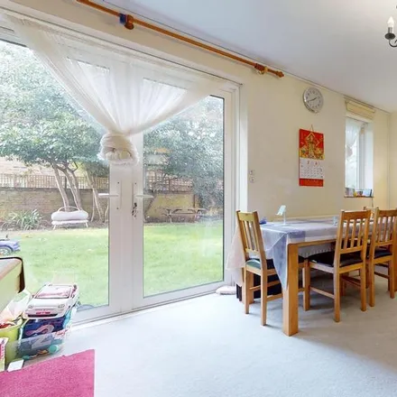 Rent this 2 bed apartment on Tensing House in Grange Grove, London