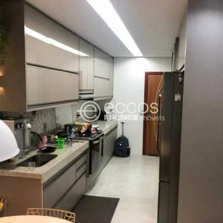 Buy this 3 bed apartment on Rua Engenheiro Azeli in Osvaldo Rezende, Uberlândia - MG