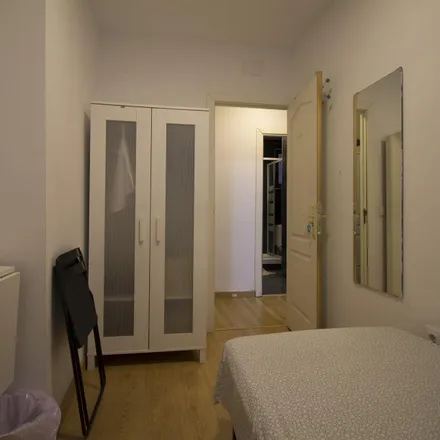 Image 2 - Hostal Díaz, Calle de Atocha, 51, 28012 Madrid, Spain - Room for rent