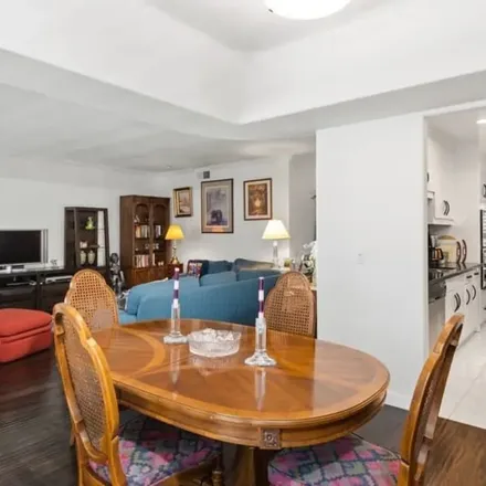 Rent this 3 bed apartment on 1844 Kelton Avenue in Los Angeles, CA 90025