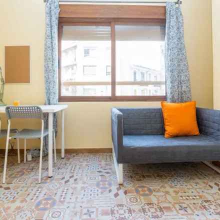 Rent this 5 bed room on Carrer dels Tomasos in 11, 46006 Valencia