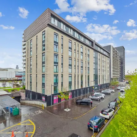 Rent this studio apartment on 357 Glasgow Harbour Terraces in Thornwood, Glasgow