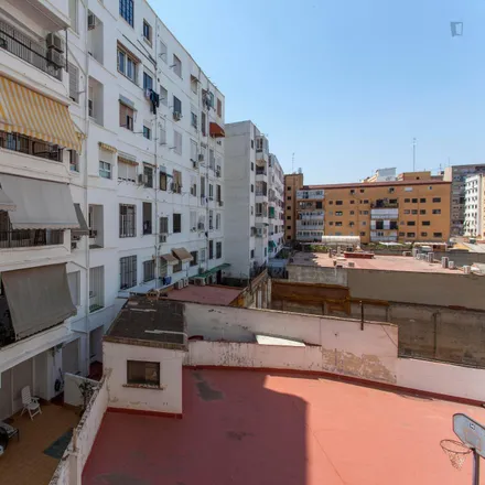 Image 4 - Carrer del Pintor Benedito, 7, 46007 Valencia, Spain - Room for rent