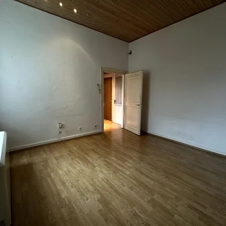 Rent this 3 bed apartment on Traarer Straße 235 in 47829 Krefeld, Germany