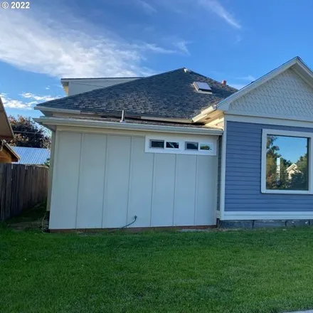 Buy this 5 bed house on 2652 Court Avenue in Baker City, OR 97814