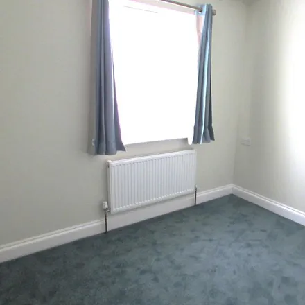 Image 6 - St Andrews Close, London, HA7 2NR, United Kingdom - Apartment for rent