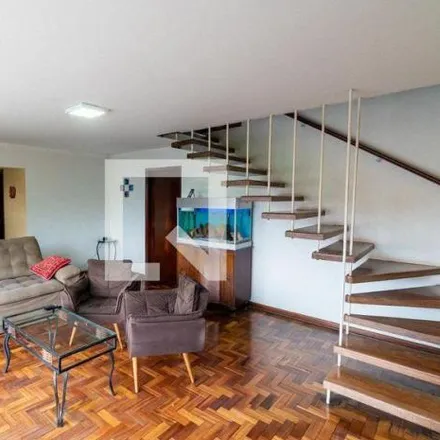 Buy this 4 bed house on Rua Elisa Rodrigues in Mirandópolis, São Paulo - SP