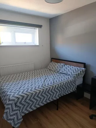 Rent this 4 bed room on Agnew Place in Salford, M6 6WX