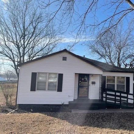 Buy this 3 bed house on 587 Winona Boulevard in Lindsay, Garvin County