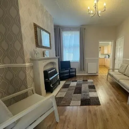 Image 2 - Canterbury Street, Liverpool, L19 8LA, United Kingdom - Townhouse for sale