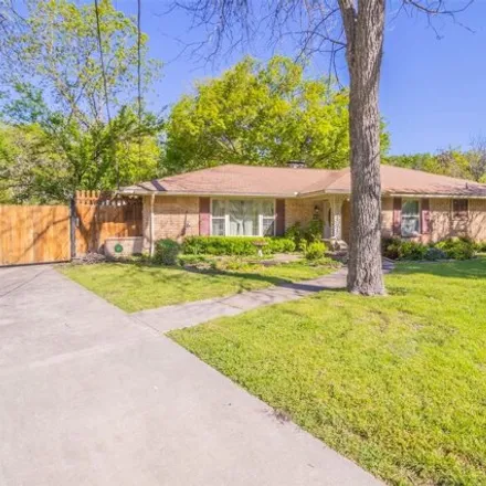 Buy this 3 bed house on 2699 Deep Hill Circle in Dallas, TX 75233