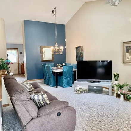 Image 5 - 35311 Kings Forest Boulevard, Cady, Clinton Township, MI 48035, USA - Condo for sale