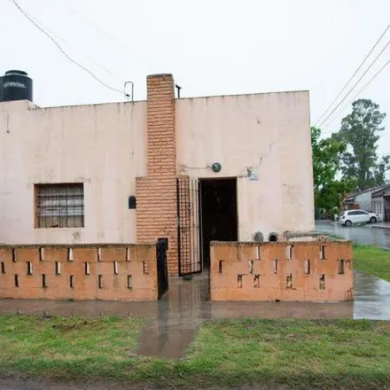 Buy this 2 bed house on Doctor Manuel Smirnoff in Partido de Olavarría, 7318 Hinojo