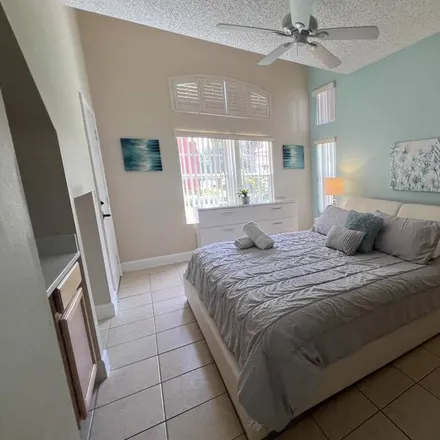 Rent this 4 bed house on Kissimmee