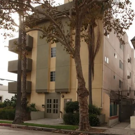 Rent this 1 bed apartment on 6919 Lexington Avenue in Los Angeles, CA 90038
