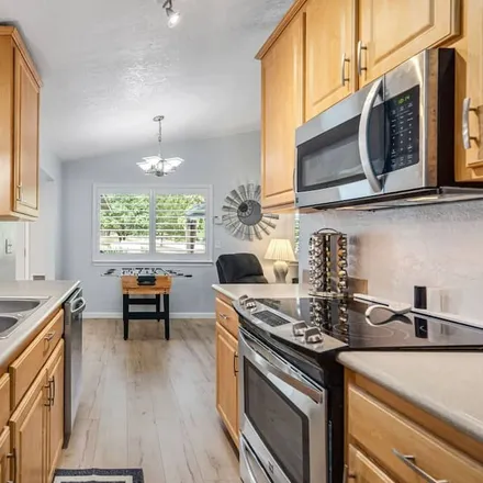Image 3 - Groveland, CA, 95305 - House for rent