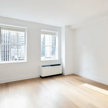 Image 5 - The Crest, 63 Wall Street, New York, NY 10005, USA - Apartment for rent