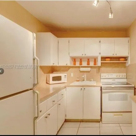 Buy this 2 bed condo on 2895 Pierce Street in Hollywood, FL 33020