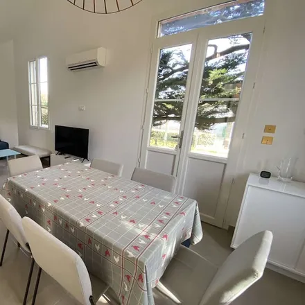 Rent this 2 bed house on Soulac-sur-Mer in Route de Grayan, 33780 Soulac-sur-Mer