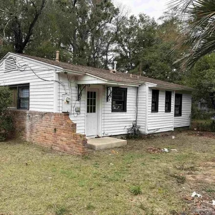 Buy this 3 bed house on 3234 Torres Avenue in Pensacola, FL 32503