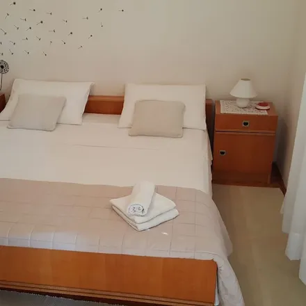 Rent this 2 bed apartment on 23242 Općina Posedarje