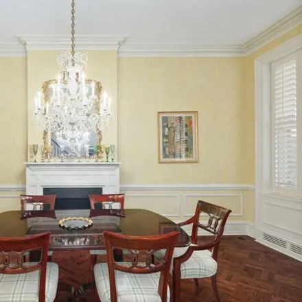 Image 6 - 2108 Delancey Place, Philadelphia, PA 19103, USA - Townhouse for sale