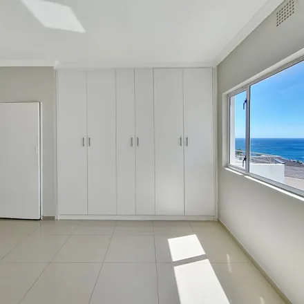 Image 4 - 19 Geneva Drive, Camps Bay, Cape Town, 8005, South Africa - Apartment for rent
