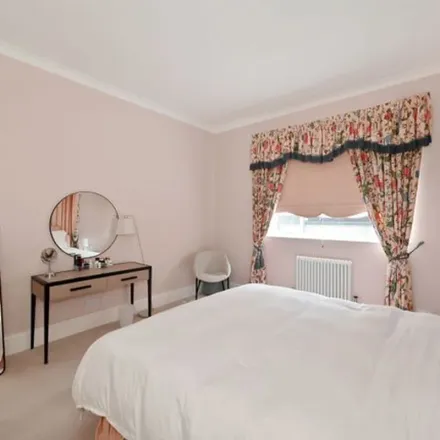 Image 7 - 31 Davies Street, London, W1J 5BF, United Kingdom - Apartment for rent