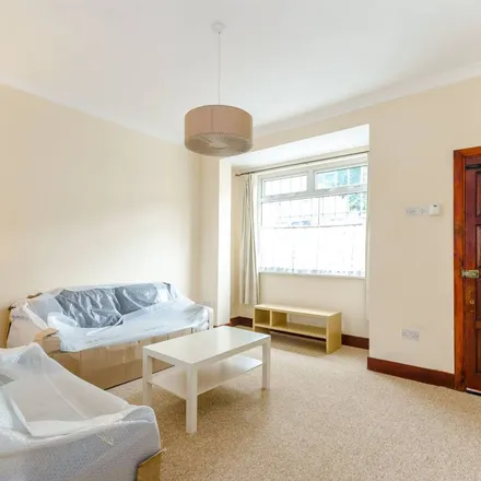Rent this 2 bed apartment on Sutton Court Road in London, E13 9NW