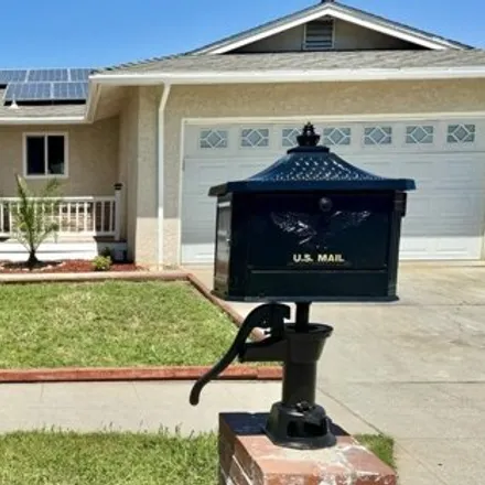 Buy this 3 bed house on 2796 E Magill Ave in Fresno, California