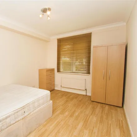 Image 3 - Canberra Close, London, NW4 4SZ, United Kingdom - Apartment for rent