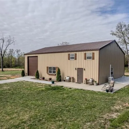 Buy this 3 bed house on Emerson Road in Laclede County, MO 65536