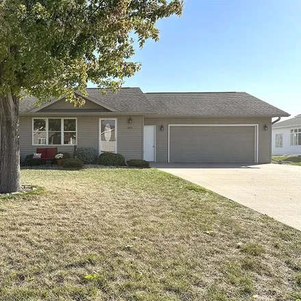 Image 1 - 698 16th Street Southeast, Sioux Center, IA 51250, USA - House for sale
