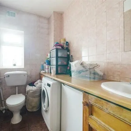 Image 5 - 56 Addington Road, London, E16 4NG, United Kingdom - House for sale