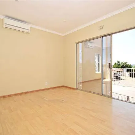 Image 5 - Kernick Avenue, Melrose North, Rosebank, 2076, South Africa - Apartment for rent