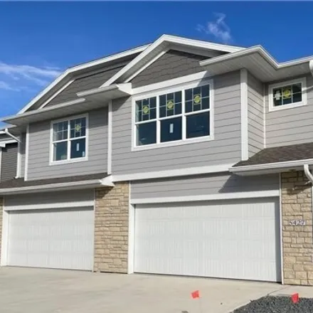 Buy this 3 bed house on 154th Circle in Urbandale, IA 50323